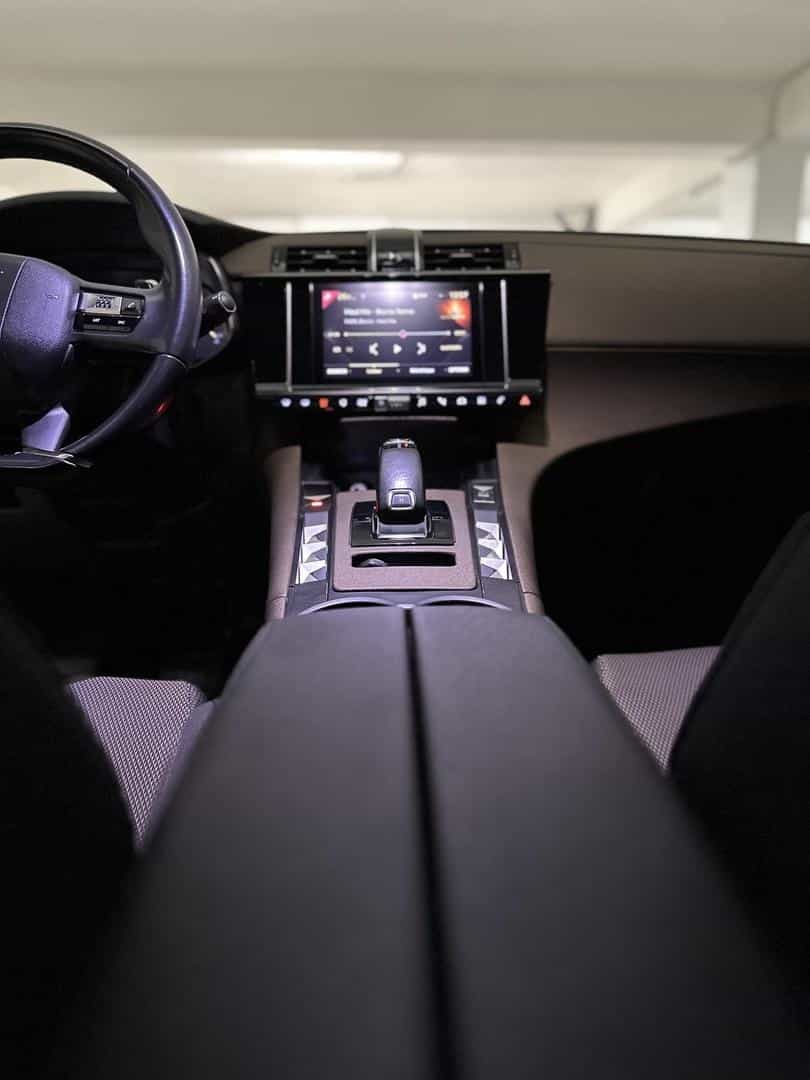 Car image 7