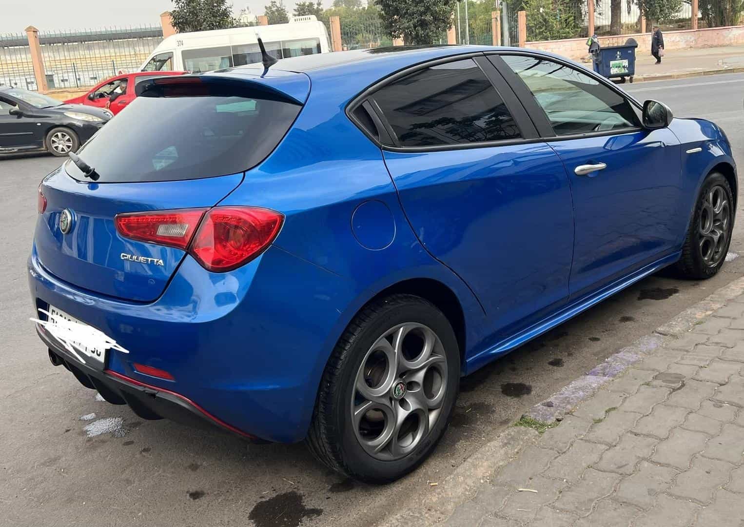 Main car image