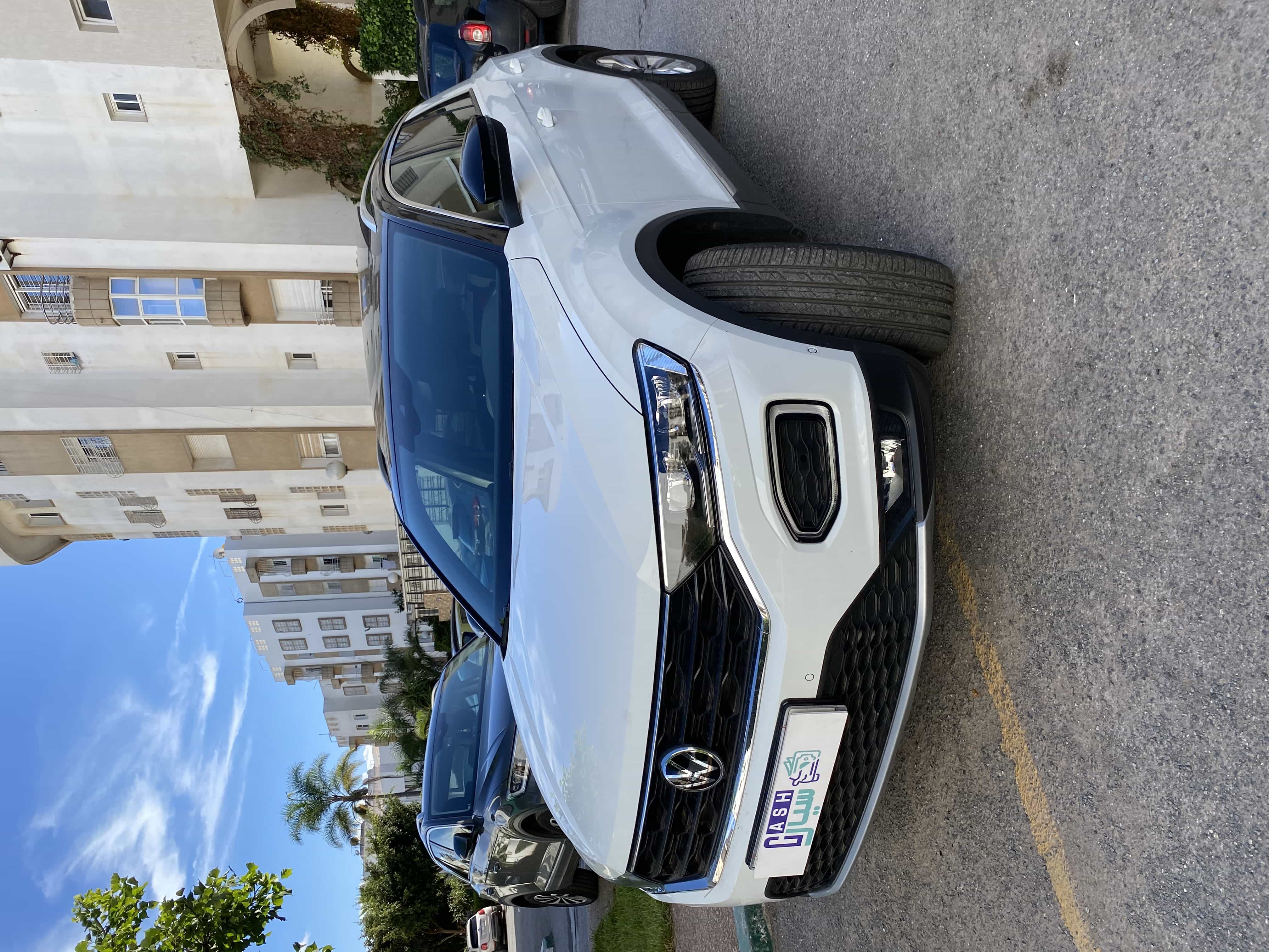 Main car image