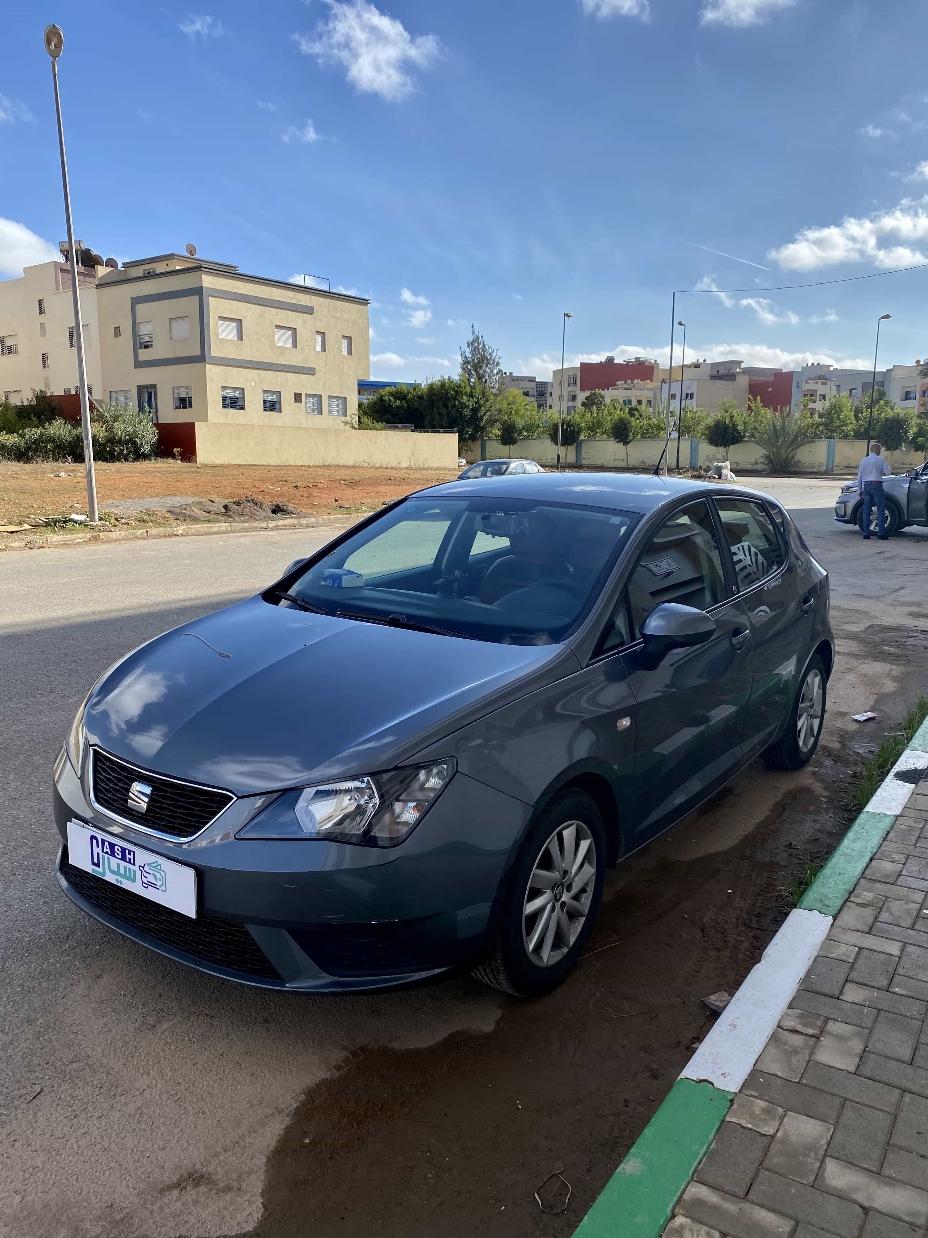 Main car image