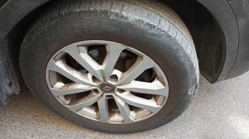 Car image 15