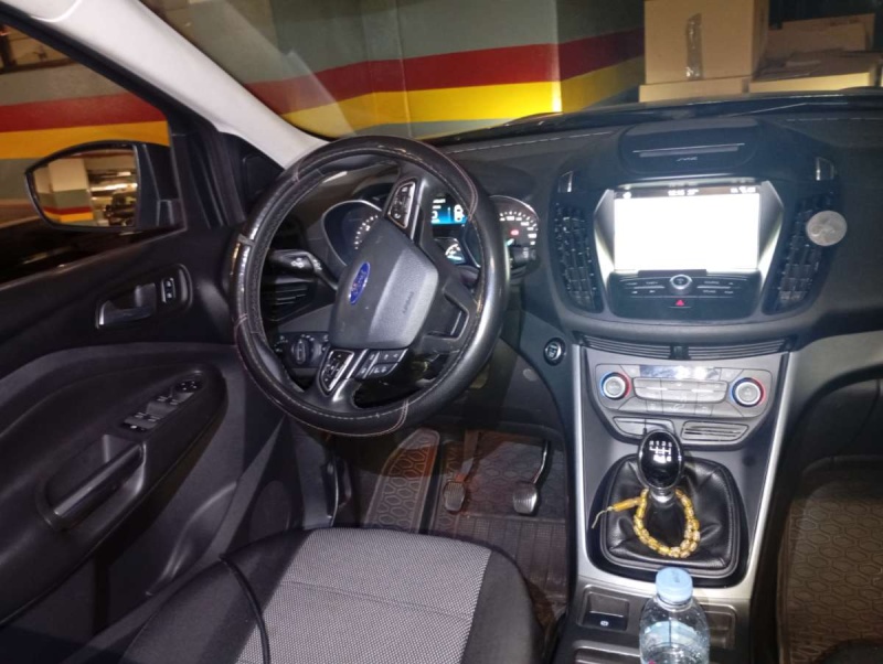 Car image 8
