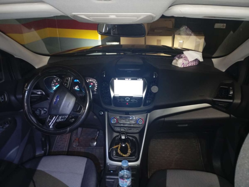 Car image 9