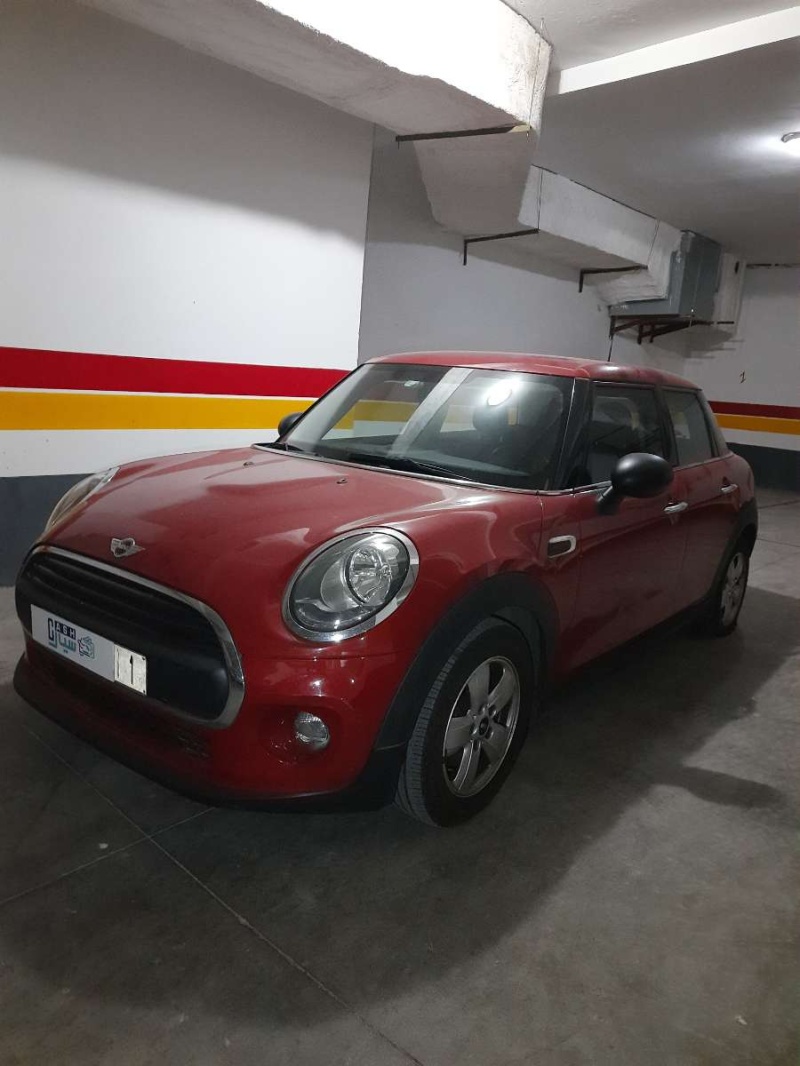 Main car image