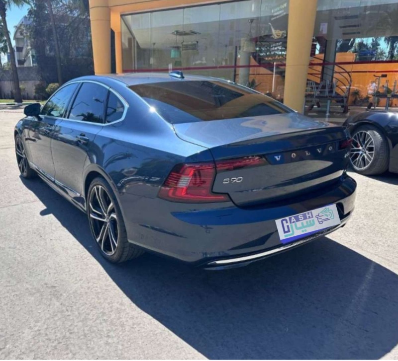 VOLVO