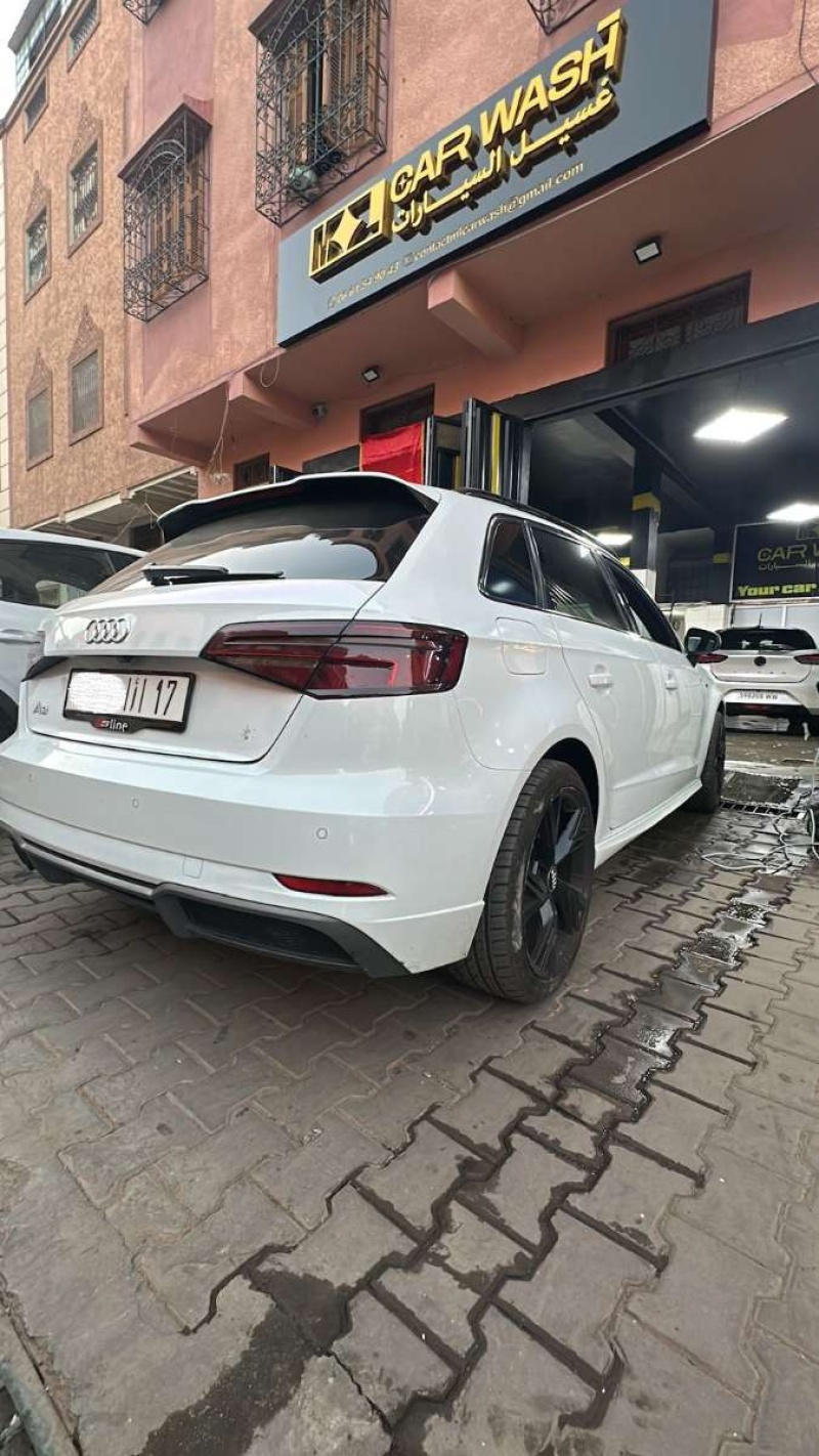 AUDI