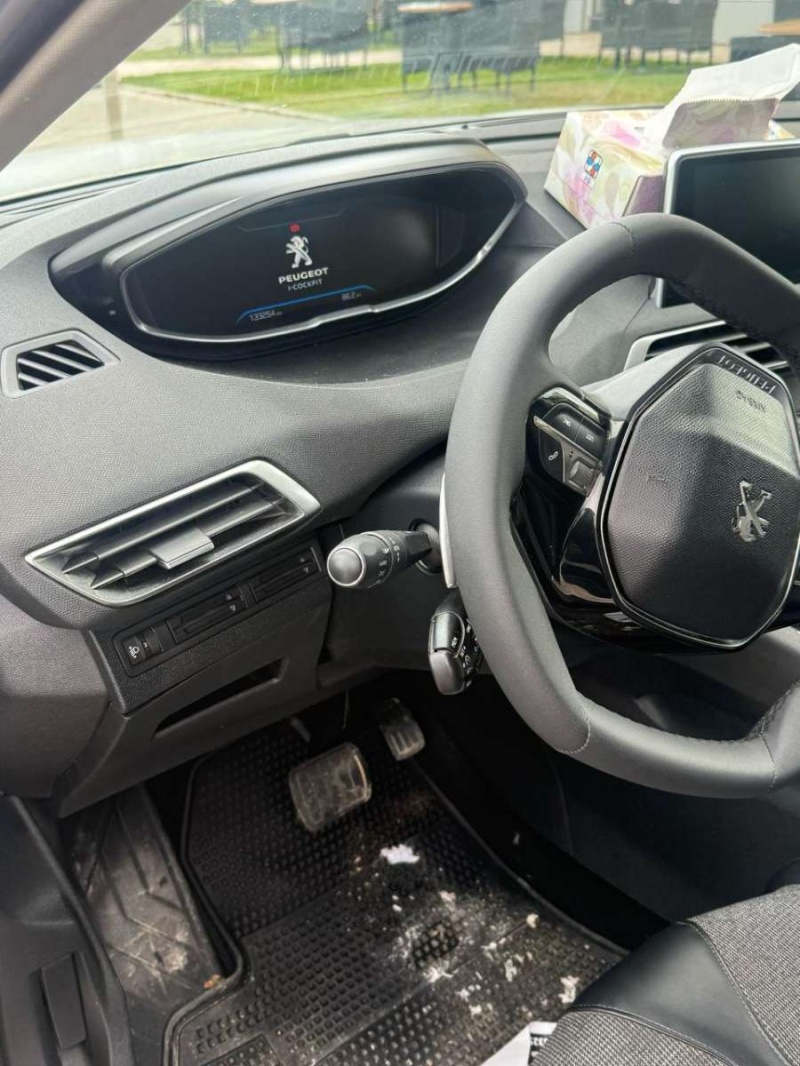 PEUGEOT