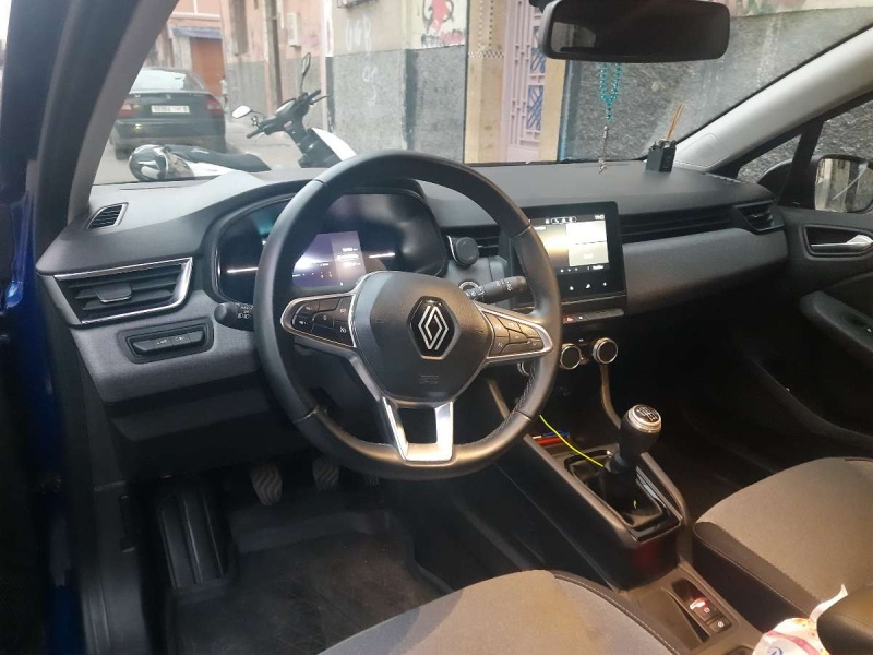 RENAULT