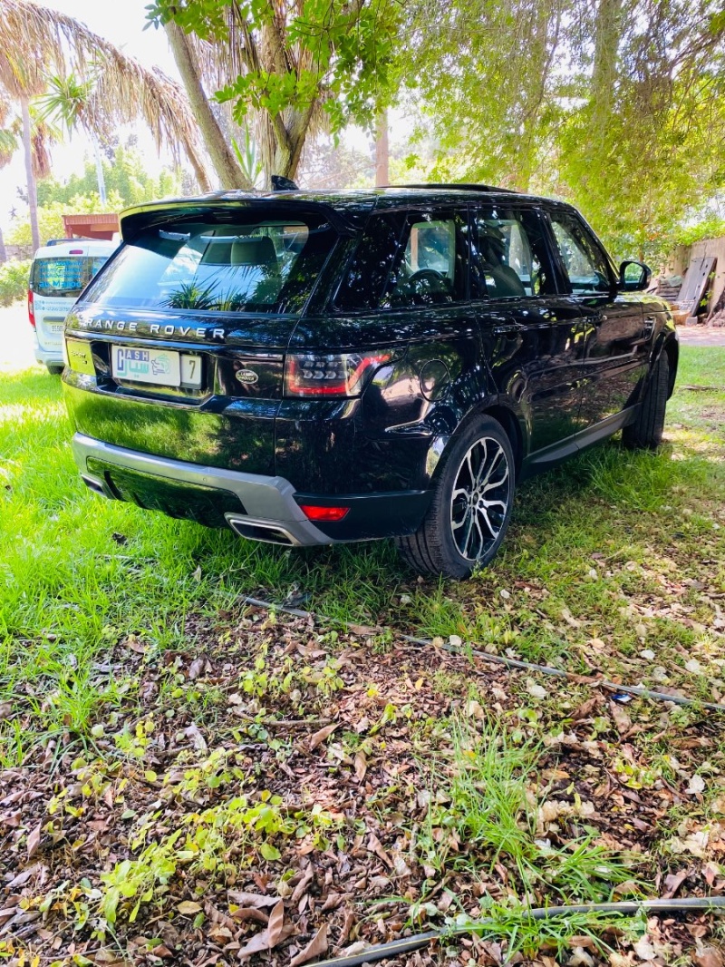 LAND-ROVER