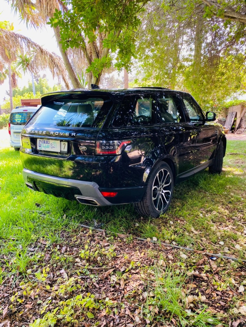 LAND-ROVER