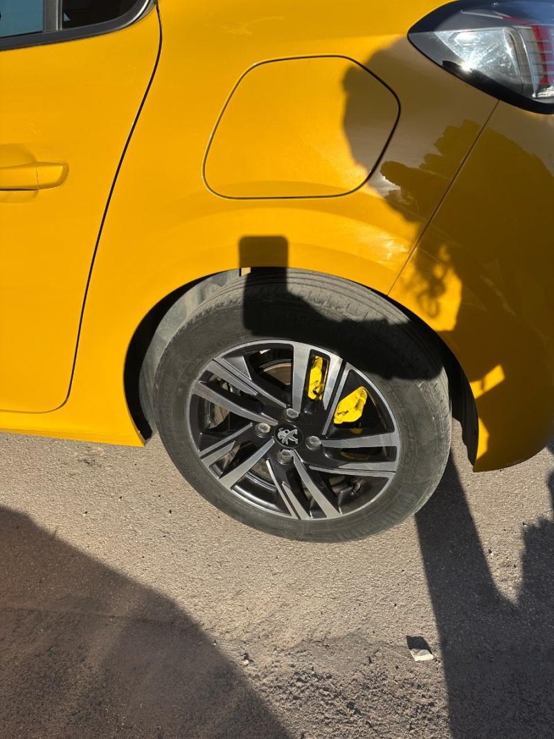 PEUGEOT