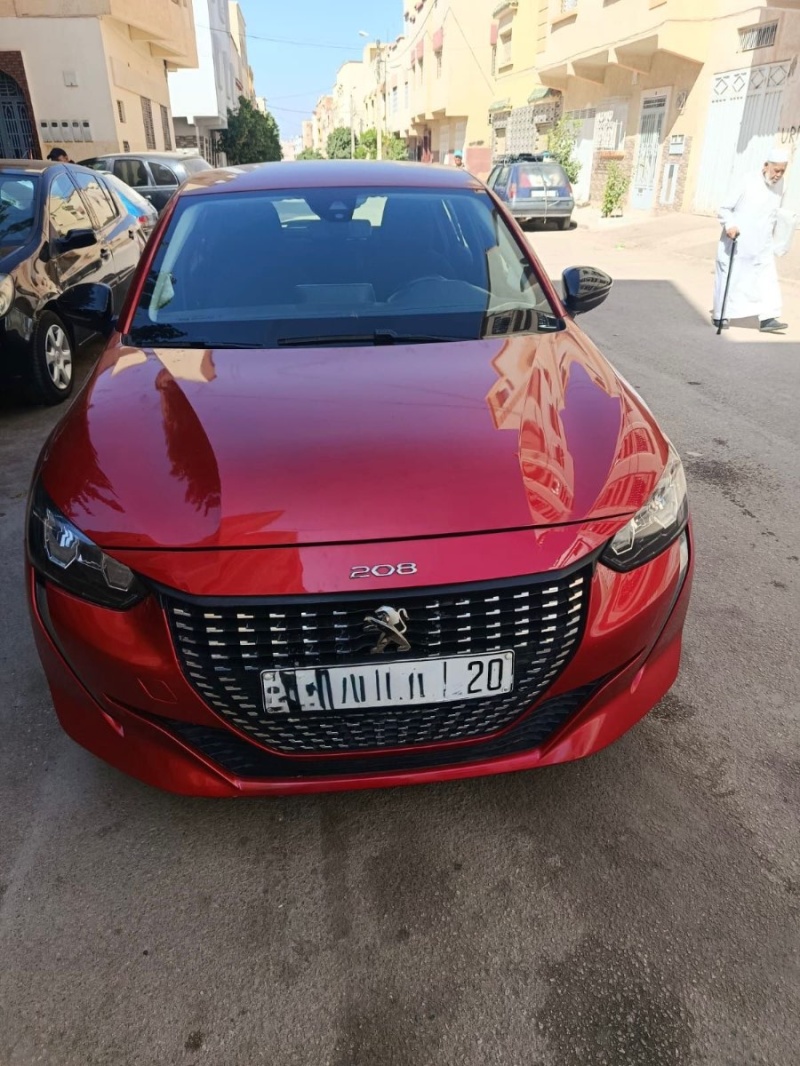 PEUGEOT 208