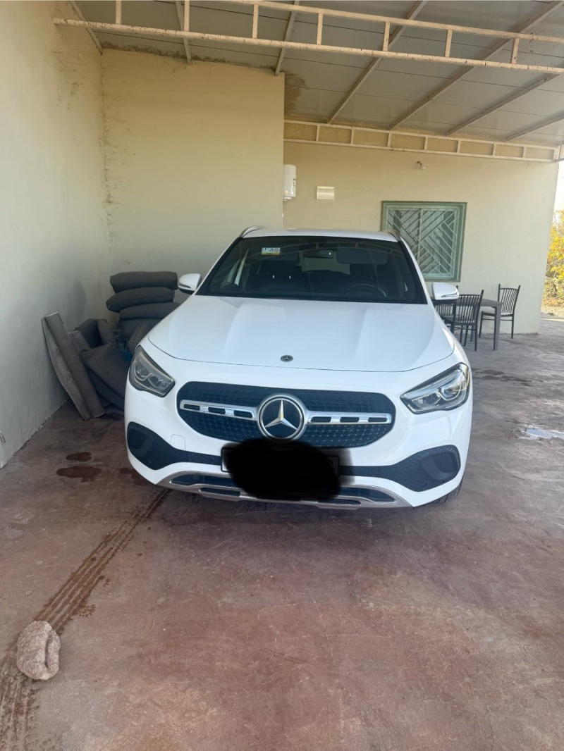 MERCEDES GLA