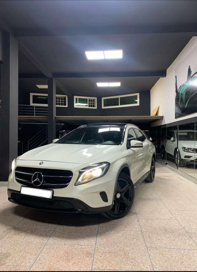 MERCEDES GLA