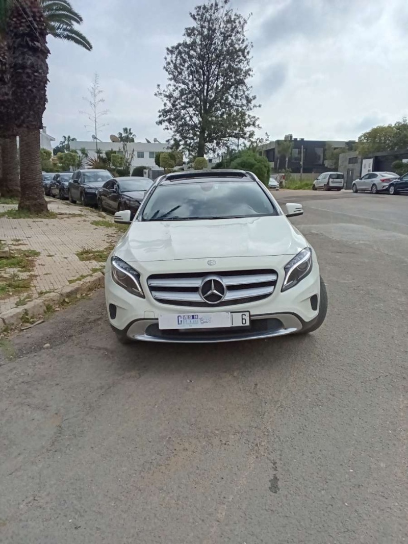 MERCEDES GLA