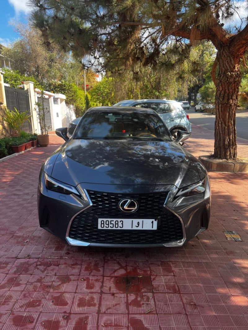 Lexus IS 2023 - Rabat