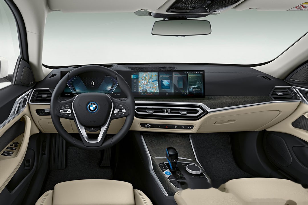 BMW i4
