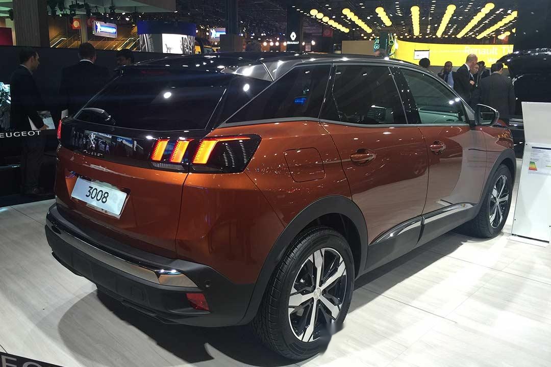 PEUGEOT 3008