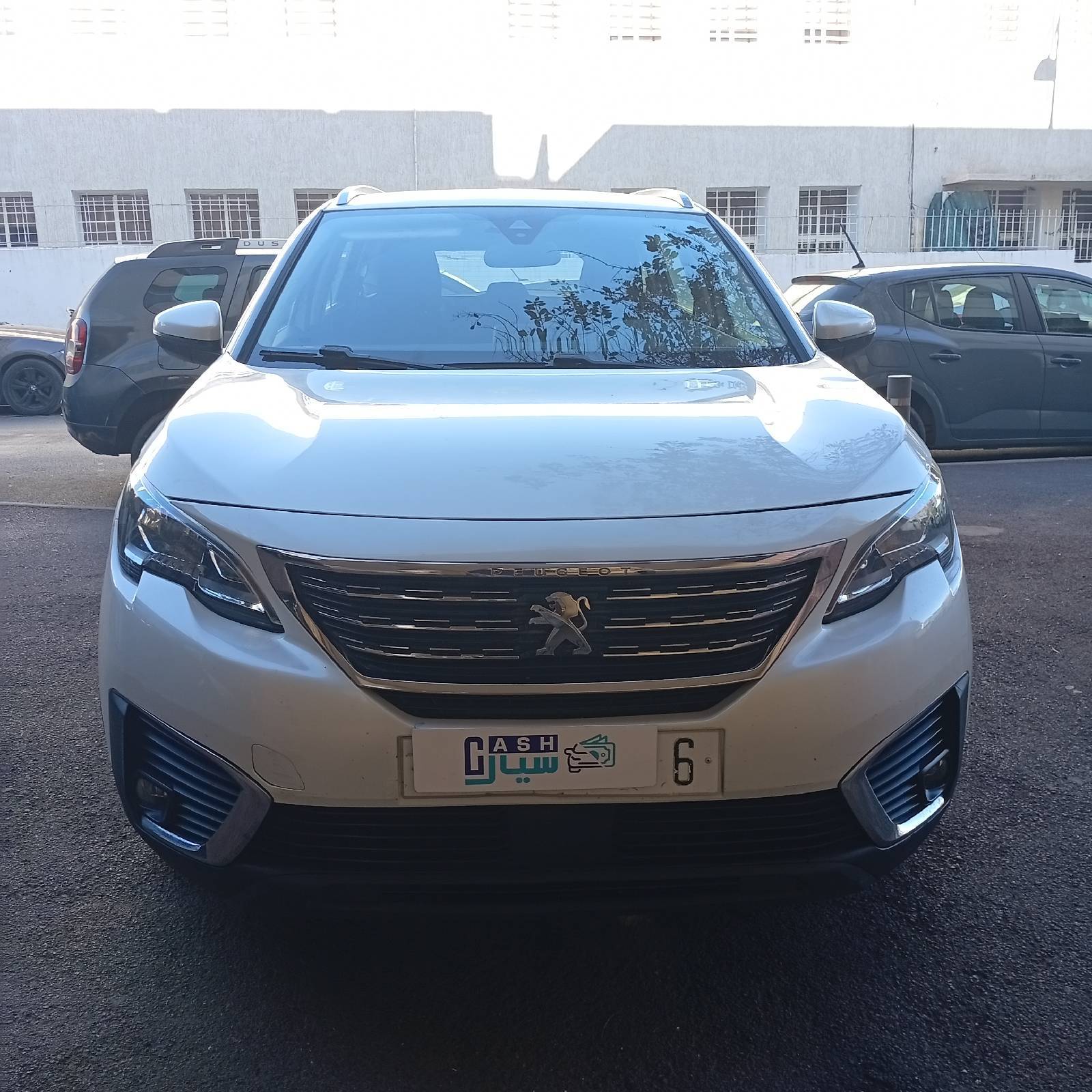 PEUGEOT 5008