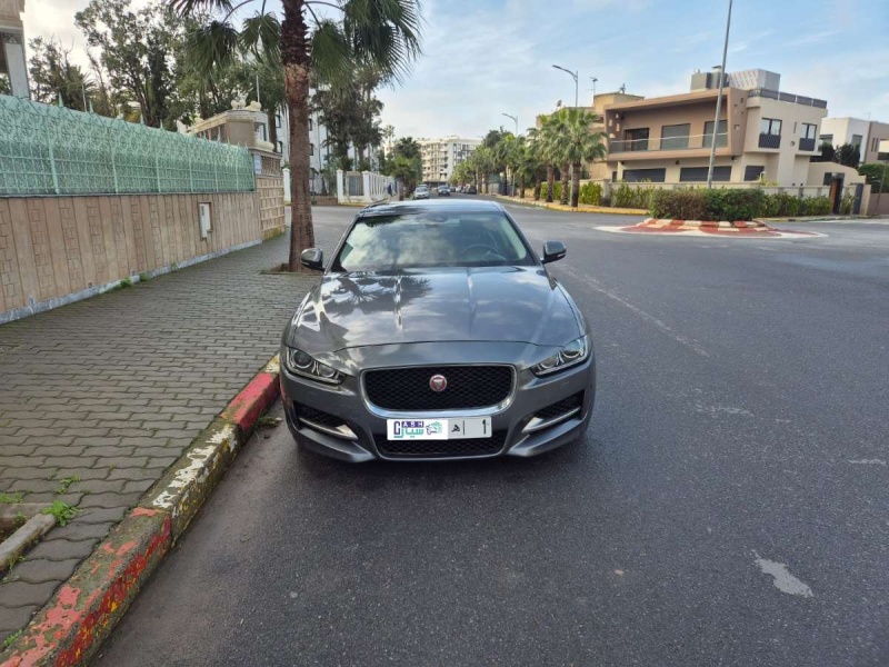 JAGUAR XE