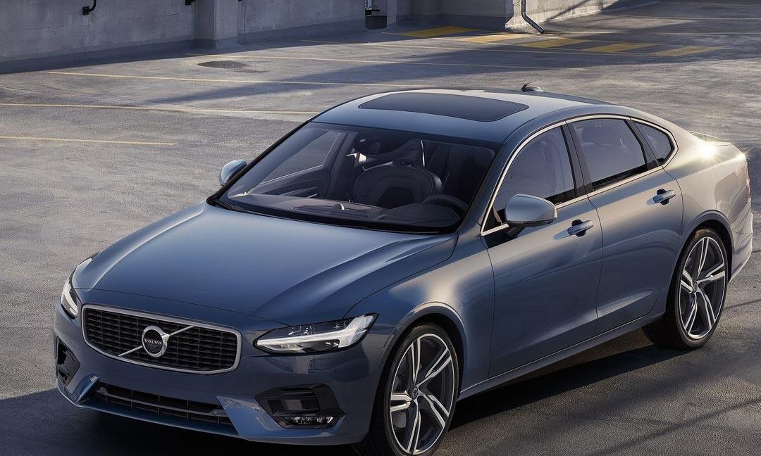 VOLVO S90