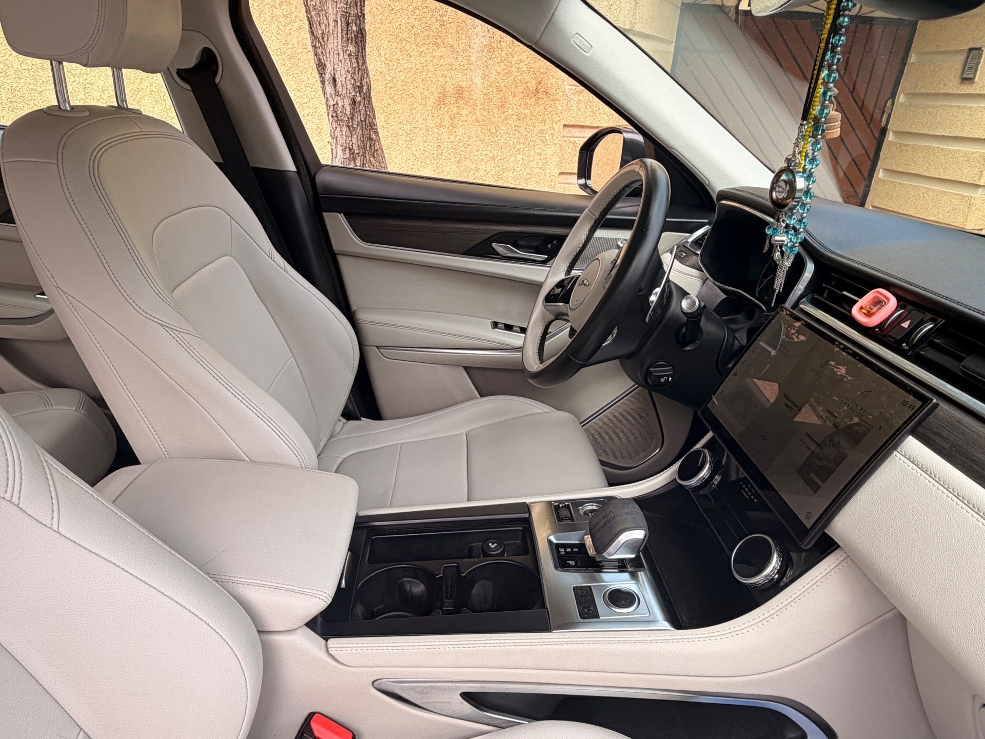 Jaguar F Pace 2021
