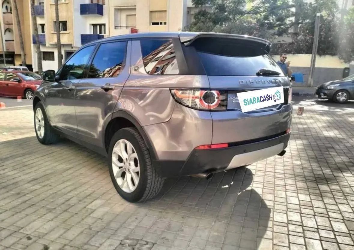 Land Rover Discovery Sport 2015 — صورة السيارة