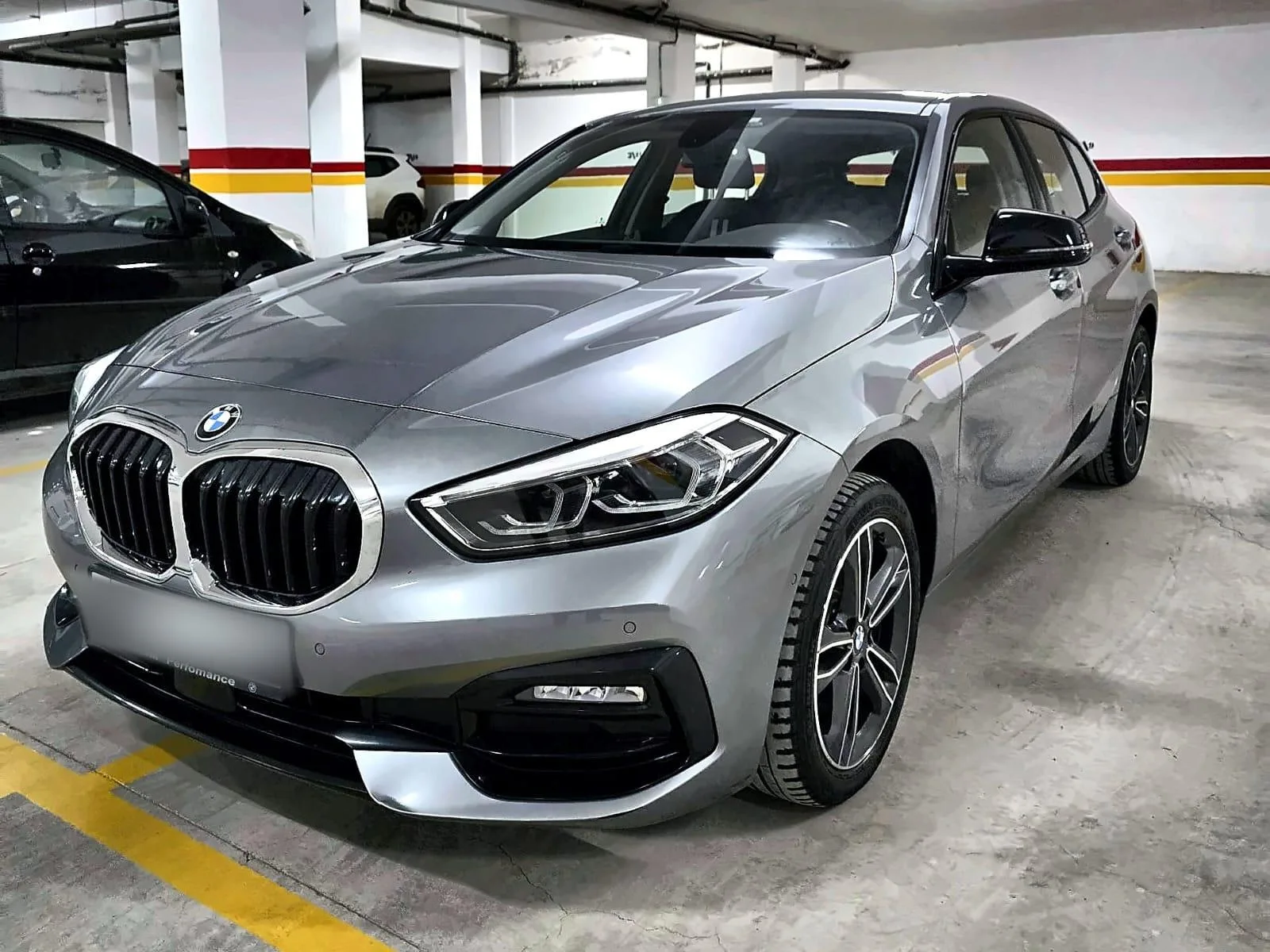 BMW Serie 1 2024 — Photo du véhicule