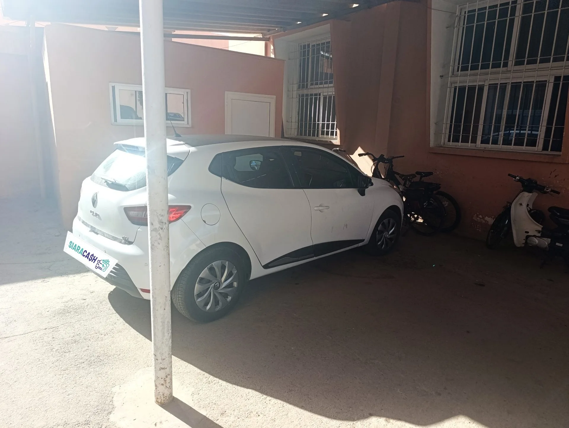 Vehicle photo
