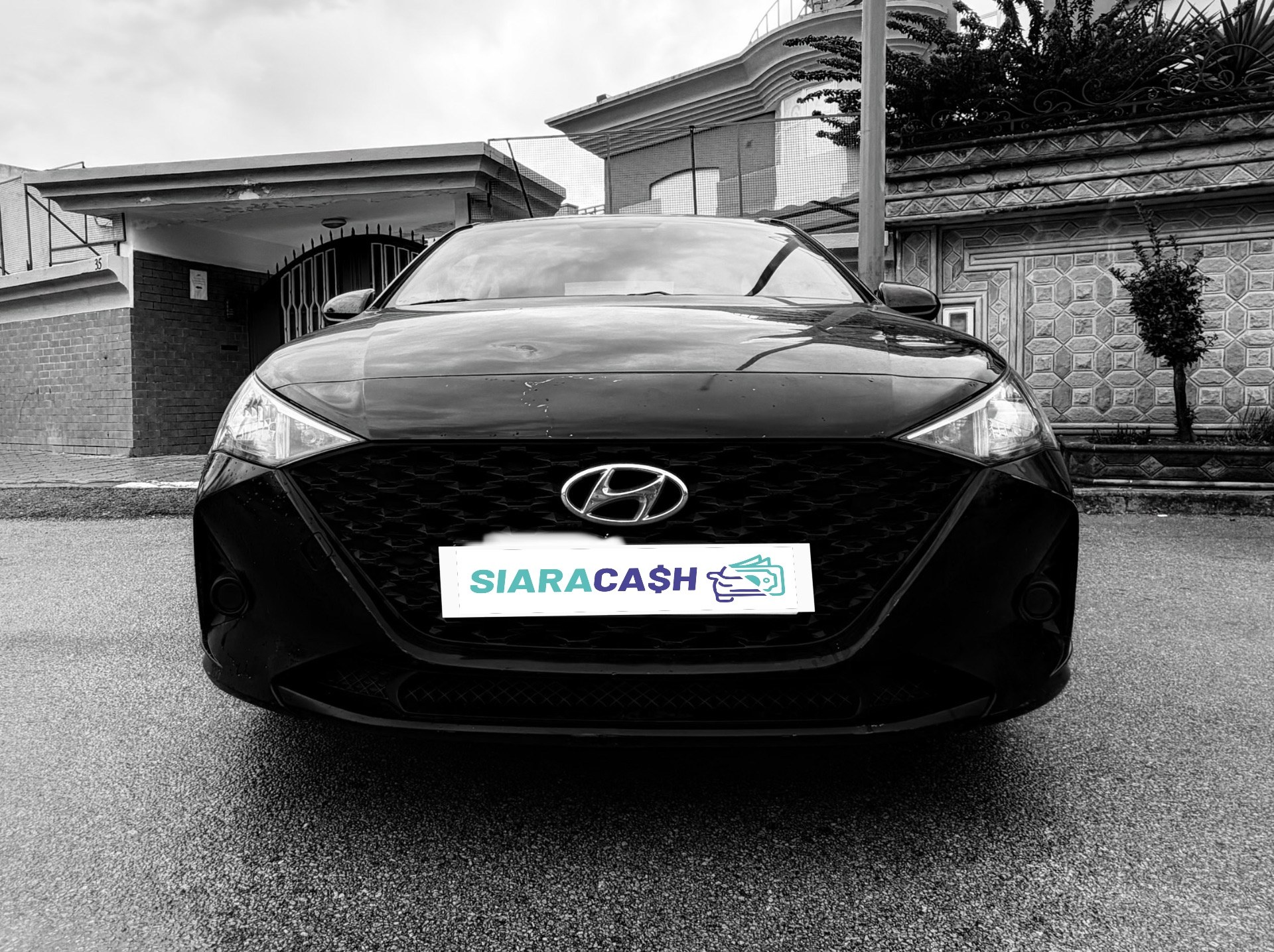 Hyundai Accent 1/4