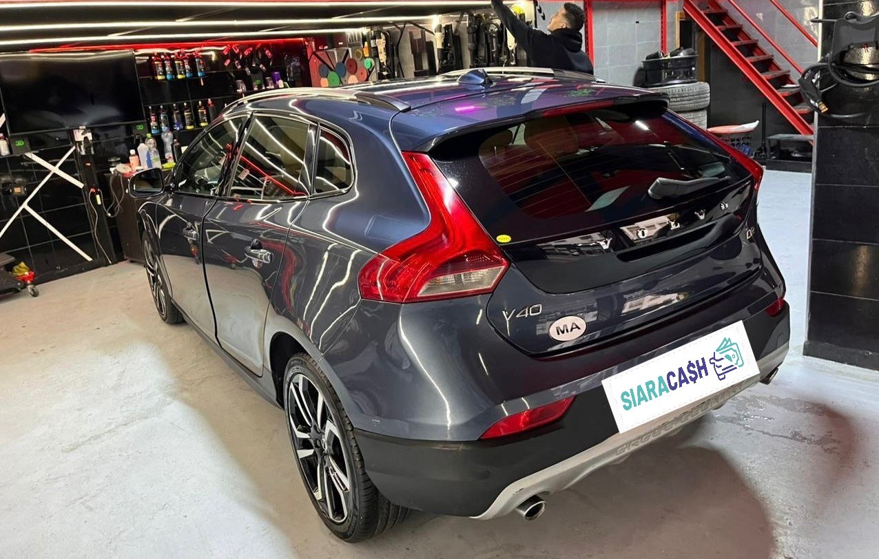 Volvo V40 2018 — مراكش