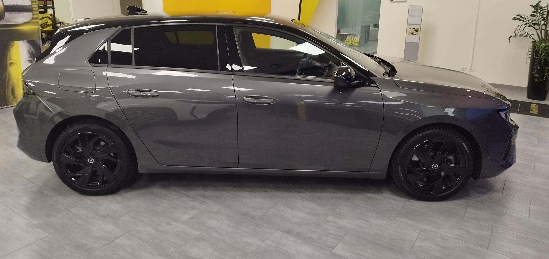 Opel Astra 2024